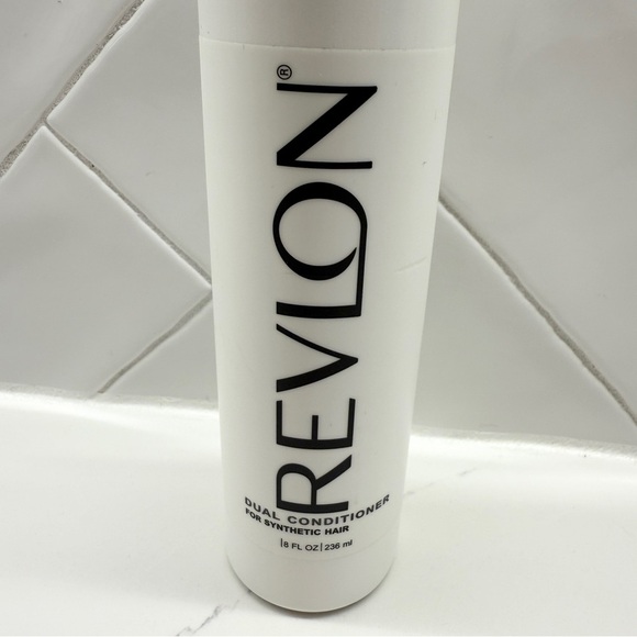 REVLON Dual Conditioner for Synthetic Hair Extensions/ Wigs 8oz Spray NEW RARE - Picture 2 of 7